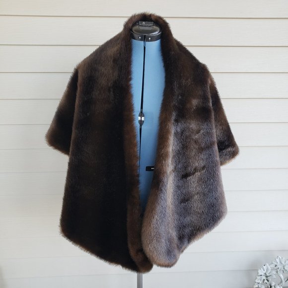 Silk and Sable Jackets & Blazers - 2000s to modern Faux Fur Stole made by Silk and Sable